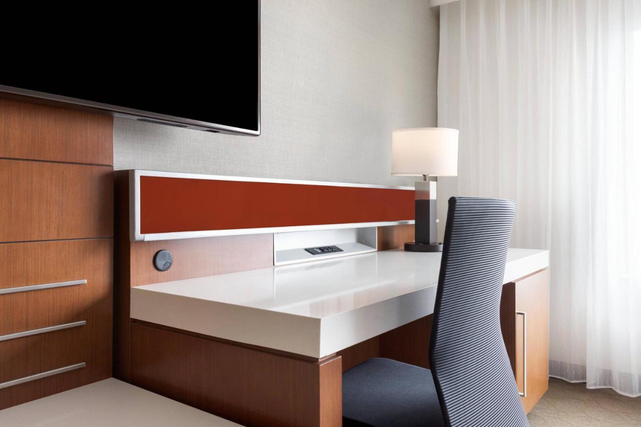 Delta Hotels By Marriott Indianapolis Airport Dış mekan fotoğraf