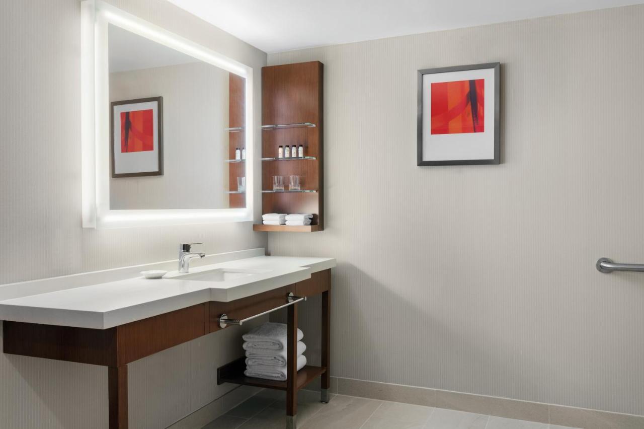 Delta Hotels By Marriott Indianapolis Airport Dış mekan fotoğraf
